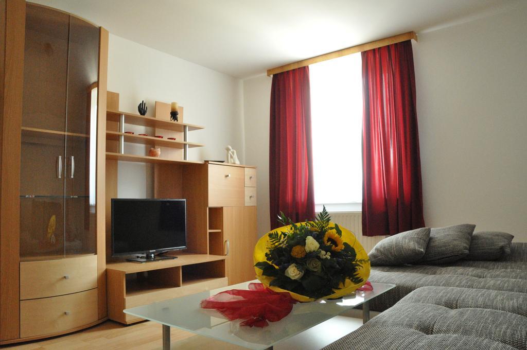 Apart Dirndltal Loich Rum bild